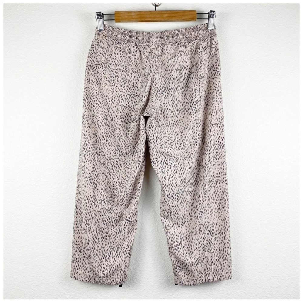 Lululemon‎ Step Lively Crop Dottie Dash Grain Black Pants Size 4